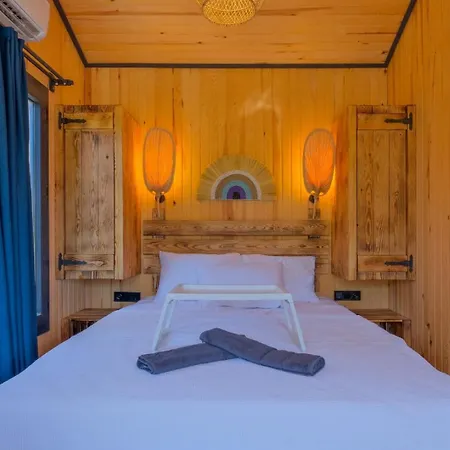 Hotel Tiny Levissi 1